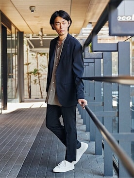 「オフィスカジュアル」｜「CONVERSE（コンバース）のアイテム」を使った、EDIFICE OFFICIALさん（メンズ・178cm）の秋コーディネート