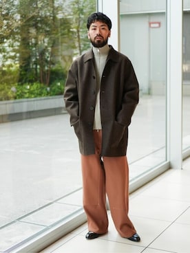 「EDIFICE LA BOUCLE（エディフィスラブークル）のアイテム（パンツ）」を使った、EDIFICE OFFICIALさん（メンズ・176cm）の秋コーディネート