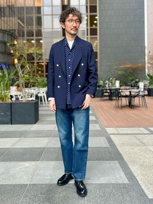 EC統括店舗運営DIVEDIFICE OFFICIALさんのテーラードジャケットを使っ  