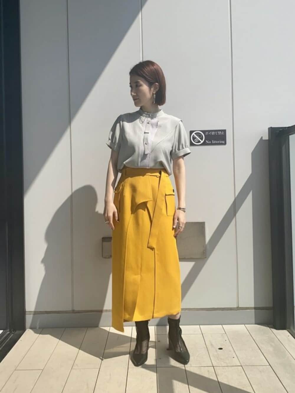 アークラインデザインスカートを使った人気ファッションコーディネート