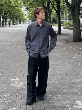 「アイテム（スラックス）」を使った、YOSHIさん（メンズ・170cm）の秋コーディネート