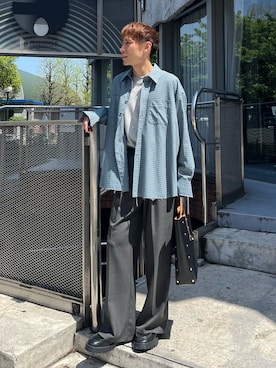 「CASPER JOHN（キャスパージョン）のアイテム（スラックス）」を使った、YOSHIさん（メンズ・171cm）の春コーディネート