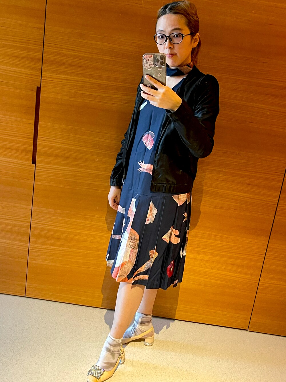 「Jeffrey Campbellのアイテム（サンダル、ベージュ系）」を使った、Angie Cさん（レディース・163cm）の秋コーディネートの1枚目の写真