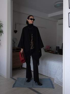 「アイテム（ポンチョ）」を使った、19さん（レディース・169cm）の秋コーディネート