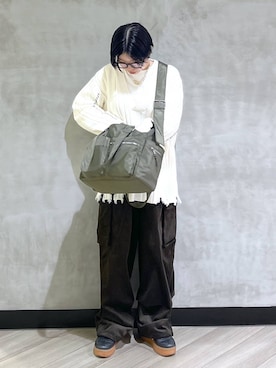 「アイテム（カーゴパンツ）」を使った、ミラさん（レディース・162cm・30代）の秋コーディネート