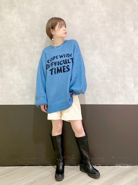 「ロゴニット」｜「アイテム（スウェット）」を使った、ミラさん（レディース・162cm）の秋コーディネート