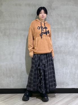 「PAGEBOY（ページボーイ）のラインフリンジティアードスカート/フリルスカート【ウエストゴム・ストレスフリー】（スカート）」を使った、ミラさん（レディース・162cm）の秋コーディネート