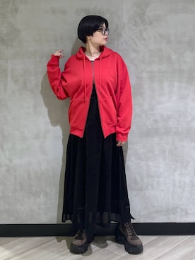 「アイテム（パーカー）」を使った、ミラさん（レディース・162cm・30代）の秋コーディネート