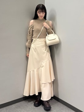 「archives（アルシーヴ）のアイテム（スカート）」を使った、archivesさん（レディース・157cm）の冬コーディネート