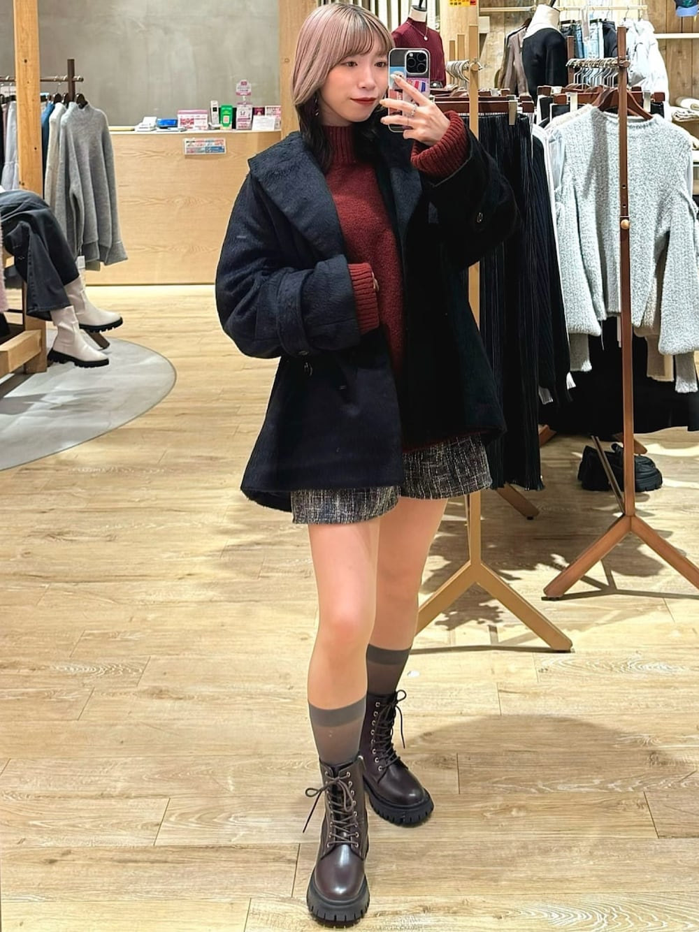 HWツイードタックショートパンツを使った人気ファッション