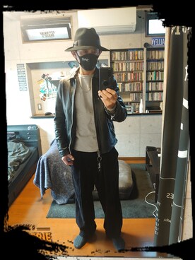 「LARRY SMITH（ラリースミス）のアイテム（バングル/リストバンド）」を使った、RA$H-KOOさん（メンズ・174cm）の秋コーディネート