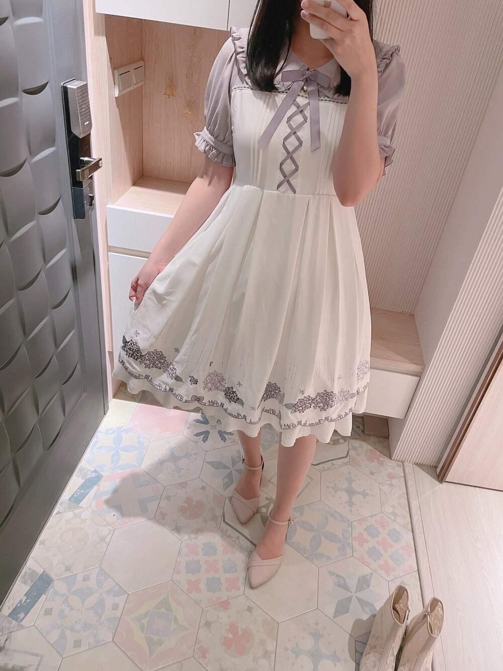 「Amavelのアイテム（ワンピース/ドレス、パープル系）」を使った、六さん（レディース・165cm）の夏コーディネートの1枚目の写真