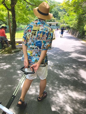 「アウトドアスタイル」｜「アイテム（パンツ、ゴールド系）」を使った、KOMAIさん（メンズ・165cm）の夏コーディネート