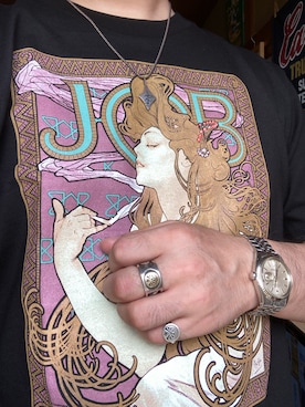 「アートTシャツ」｜「アイテム（アクセサリー）」を使った、Koji Shoさん（メンズ・165cm）の秋コーディネート