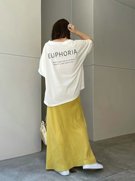 「バックロゴ」｜「アイテム（スニーカー）」を使った、hanaeさん（レディース・153cm）の夏コーディネート