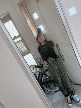 「GU（ジーユー）のアイテム（Tシャツ/カットソー、ブラウン系）」を使った、sawawaさん（レディース・157cm）の秋コーディネート
