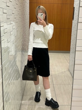 「CHARLES & KEITH（チャールズ & キース）のSybill シビル ジオメトリックバケットバッグ（ショルダーバッグ、ブラウン系）」を使った、E R Uさん（レディース・157cm）の春コーディネート