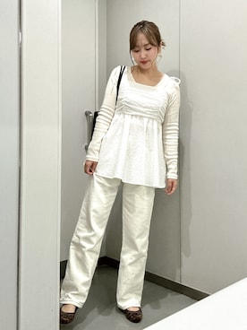 「CHARLES & KEITH（チャールズ & キース）のLeia レイア トートバッグ（トートバッグ、ブラック系）」を使った、E R Uさん（レディース・157cm）の春コーディネート