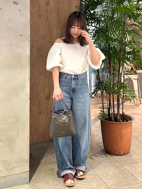 「CHARLES & KEITH（チャールズ & キース）のSybill シビル ジオメトリックバケットバッグ（ショルダーバッグ、ブラウン系）」を使った、E R Uさん（レディース・157cm）の春コーディネート