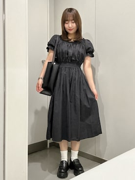 「CHARLES & KEITH（チャールズ & キース）のLeia レイア トートバッグ（トートバッグ、ブラック系）」を使った、E R Uさん（レディース・157cm）の春コーディネート