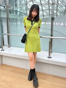 「Dr. Martens（ドクターマーチン）のDr.Martens QUAD RETRO SINCLAIR（ブーツ、ブラック系）」を使った、E R Uさん（レディース・157cm）の秋コーディネート