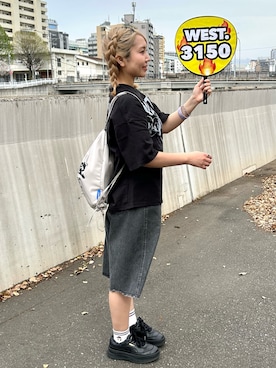 「SEQUENZ（シークエンズ）の＊新色追加【SEQUENZ（シークエンズ）】2 FACE STRING KNAPSACK / リバーシブル テック ナップサック ブランドロゴ（バックパック/リュック、ベージュ系）」を使った、E R Uさん（レディース・157cm）の春コーディネート