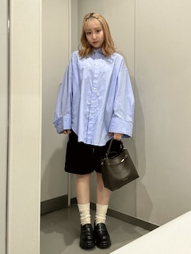 「CHARLES & KEITH（チャールズ & キース）のSybill シビル ジオメトリックバケットバッグ（ショルダーバッグ、ブラウン系）」を使った、E R Uさん（レディース・157cm）の春コーディネート