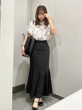 「CHARLES & KEITH（チャールズ & キース）のLeia レイア トートバッグ（トートバッグ、ブラック系）」を使った、E R Uさん（レディース・157cm）の夏コーディネート