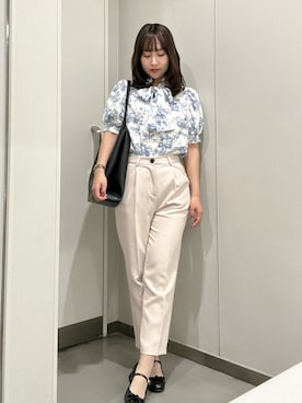 「CHARLES & KEITH（チャールズ & キース）のLeia レイア トートバッグ（トートバッグ、ブラック系）」を使った、E R Uさん（レディース・157cm）の春コーディネート