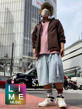 「カラーソックス」｜「アイテム（ブルゾン）」を使った、LiME(松尾 頼武)作曲家さん（メンズ・164cm）の春コーディネート