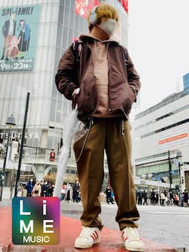 「春カラー」｜「アイテム（ブルゾン）」を使った、LiME(松尾 頼武)作曲家さん（メンズ・164cm）の春コーディネート