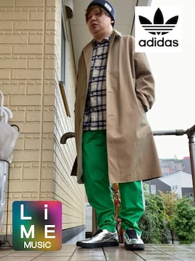 「トラックパンツ」｜「アイテム（ステンカラーコート）」を使った、LiME(松尾 頼武)作曲家さん（メンズ・164cm）の秋コーディネート