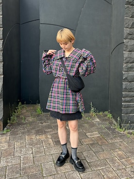 デニムスカートを使った「チェックシャツ」の人気ファッション  