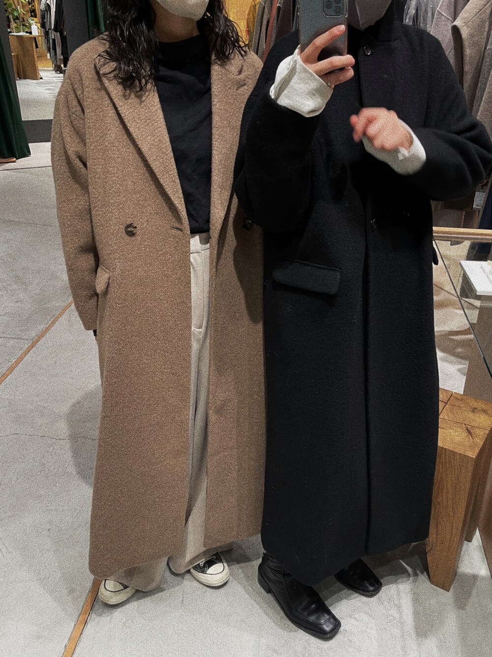 「双子コーデ、ロングコート、ウールコート、高身長女子、RIM.ARK、リムアーク」｜「RIM.ARKのRecycle wool over CT（チェスターコート、ブラック系）」を使った、sakurako_kusanoさん（レディース・166cm）の秋コーディネートの1枚目の写真