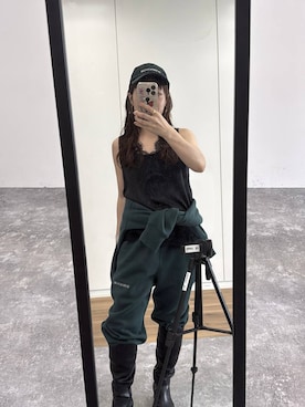 「A part by（アパートバイ）のサテンレースタンク（シャツ/ブラウス、ブラック系）」を使った、kahoさん（レディース・156cm）の秋コーディネート