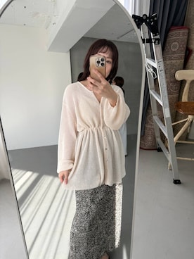 「A part by（アパートバイ）のプリーツイージータイトスカート2（スカート、ベージュ系）」を使った、kahoさん（レディース・156cm）の春コーディネート