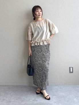 「A part by（アパートバイ）のプリーツイージータイトスカート2（スカート、ベージュ系）」を使った、kahoさん（レディース・156cm）の春コーディネート