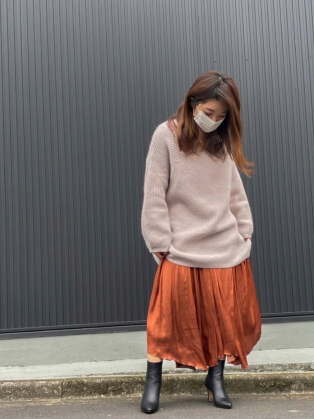 「wearhalloween2021、秋服、ニット/セーター、レイヤードスタイル、ニットワンピース、FRAY I.D、Mila Owen、DIANA」｜「Mila Owenのウエストコード太幅プリーツスカート（スカート、グリーン系）」を使った、ぽぽこさん（レディース・158cm）の秋コーディネートの1枚目の写真