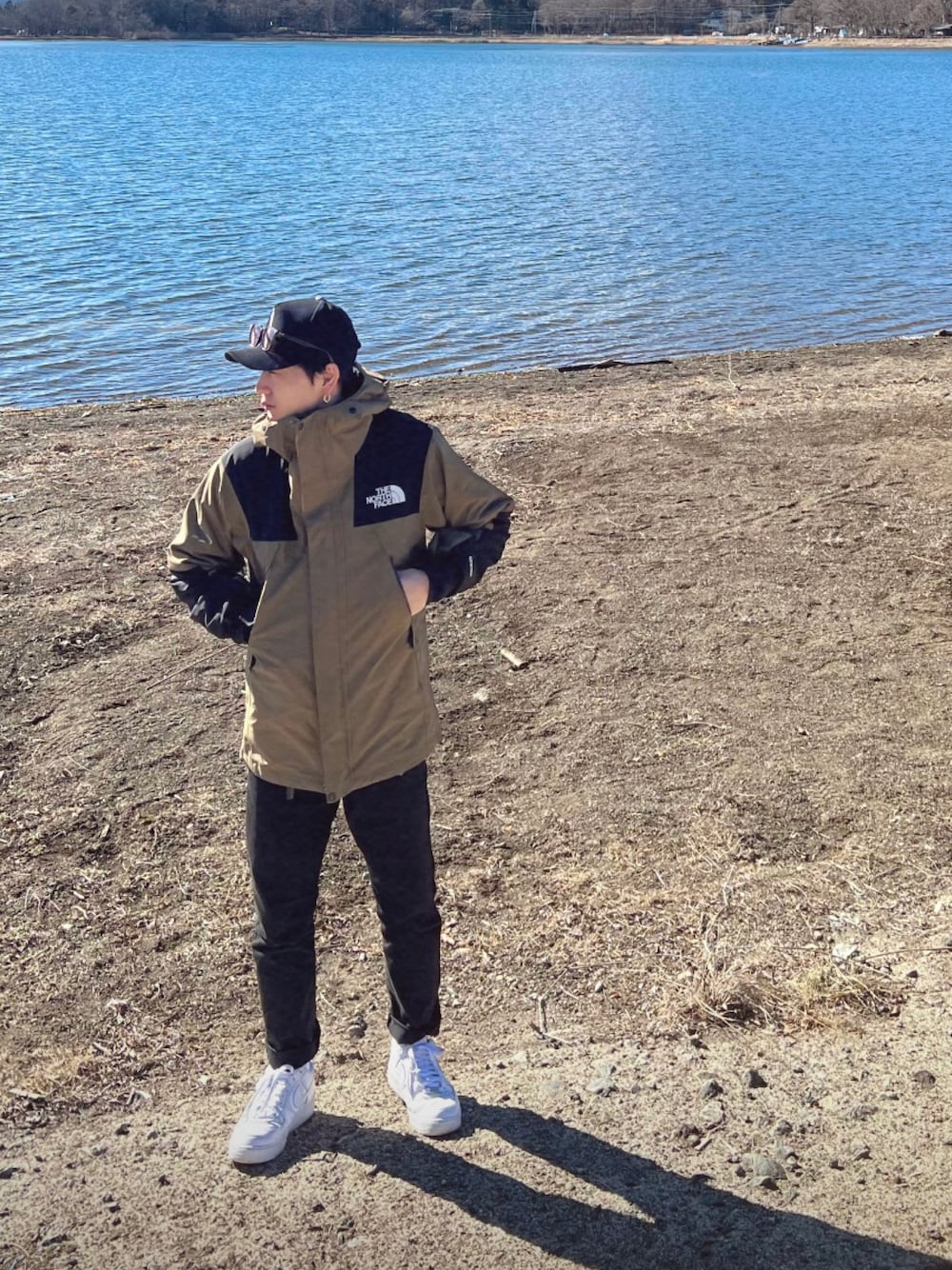 「オトナカジュアル、ストリート系、ストリート、マウンテンジャケット、THE NORTH FACE、ノースフェイス、NIKE、AIR FORCE 1、Chrome Hearts、クロムハーツ」｜「CHROME HEARTSのアイテム（キャップ、ブラック系）」を使った、KNTさん（メンズ・270cm）の冬コーディネートの1枚目の写真