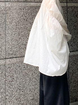 「hunch（ハンチ）のアイテム（シャツ/ブラウス、ホワイト系）」を使った、.さん（レディース・159cm）の秋コーディネート