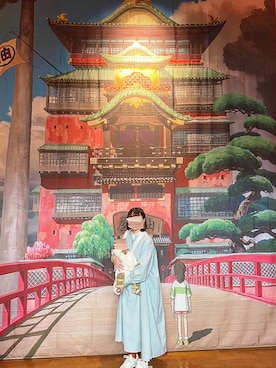 「スニーカーコーデ」｜「アイテム（シャツワンピース）」を使った、mi🌿さん（レディース・163cm）の冬コーディネート