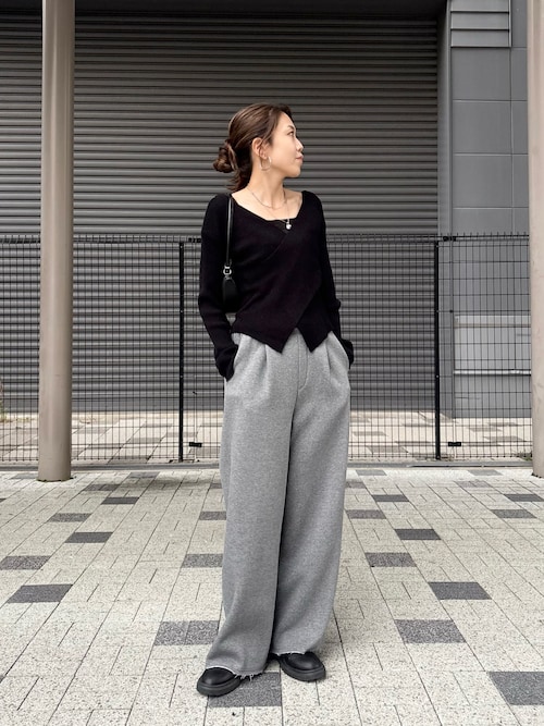 華奢見えが叶う】クロスVネックニット（ニット/セーター）｜CAPRICIEUX