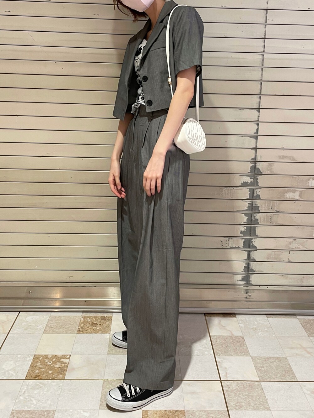 「大人カジュアル、プチプラ、セットアップ、秋のコーデ、ジャケット、グレーコーデ、韓国ファッション、dholic、秋服準備はじめました、スニーカーコーデ」｜「DHOLICのアイテム（ジャケット/アウター、グレー系）」を使った、ナオ✌︎さん（レディース・166cm）の夏コーディネートの1枚目の写真