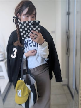 「FREAK'S STORE（フリークスストア）のリメイク風 袖フリル ロゴスウェット（スウェット、グレー系）」を使った、nさん（レディース・157cm）の春コーディネート