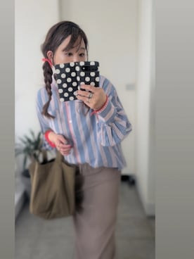 「niko and...（ニコアンド）のアイテム（シャツ/ブラウス、ブルー系）」を使った、nさん（レディース・157cm）の春コーディネート