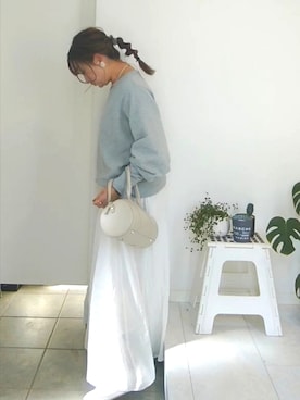 「白スカート」｜「アイテム（スウェット）」を使った、nさん（レディース・158cm）の春コーディネート