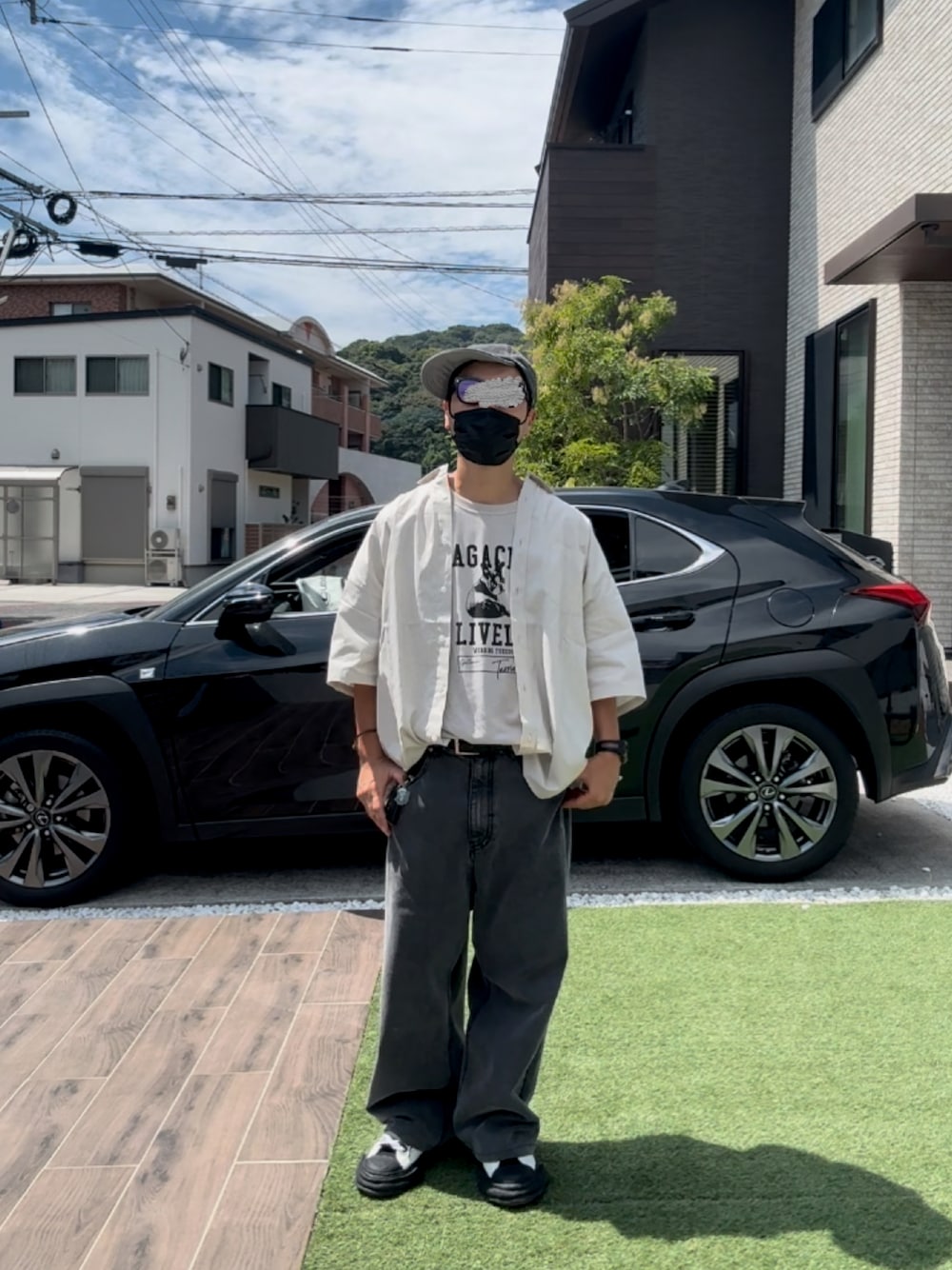 「お出かけコーデ、シャツスタイル、秋服準備はじめました、デニム、ブラックデニム、ワイドパンツ、オトナカジュアル、スニーカーコーデ、ミハラヤスヒロ(MIHARAYASUHIRO)、ビッグシルエット、韓国ファッション、40代ファッション、グレーシャツ、グレー、黒白」｜「niko and...のピグメントステッチキャップ（キャップ、ブラック系）」を使った、☆m(@s@)shi★さん（メンズ・168cm）の夏コーディネートの1枚目の写真