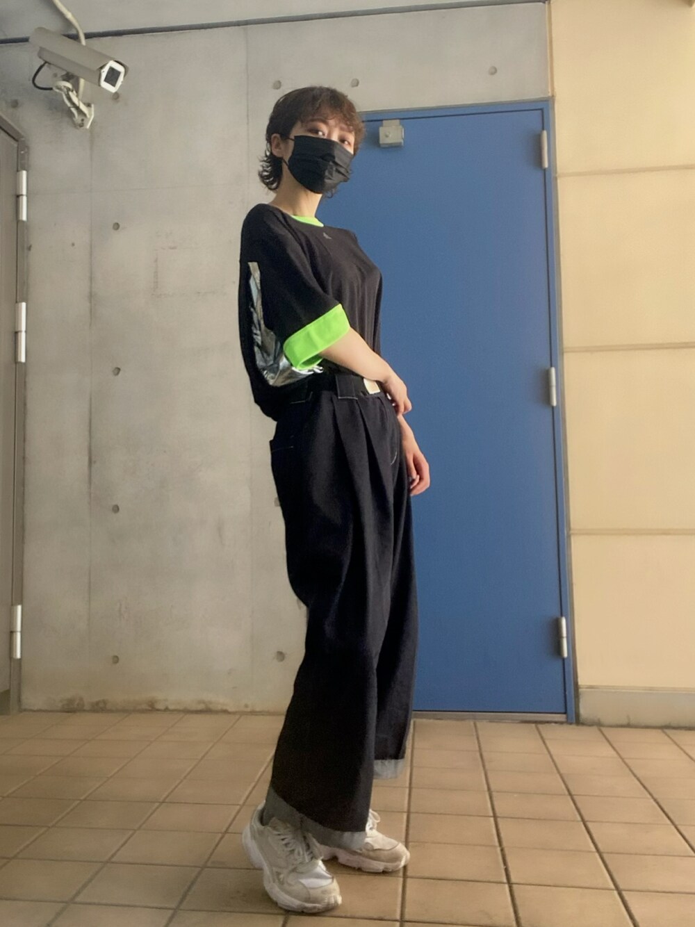「ネオンカラー、COOLなこのコが仲間入り、adidas by kolor、adidas、kolor、paradetokyo、ガチャベルト」｜「adidasの[ADIDASFLCN W] アディダスオリジナルス（スニーカー、ホワイト系）」を使った、ちばゆきさん（レディース・158cm）の夏コーディネートの1枚目の写真