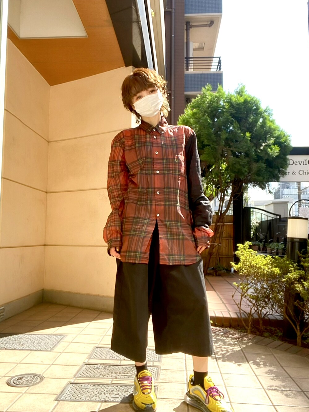 「ラブアンドピース2021、COMME des GARCONS、F-LAGSTUF-F、undercover x nike」｜「COMME des GARCONSのアイテム（シャツ/ブラウス、レッド系）」を使った、ちばゆきさん（レディース・158cm）の秋コーディネートの1枚目の写真