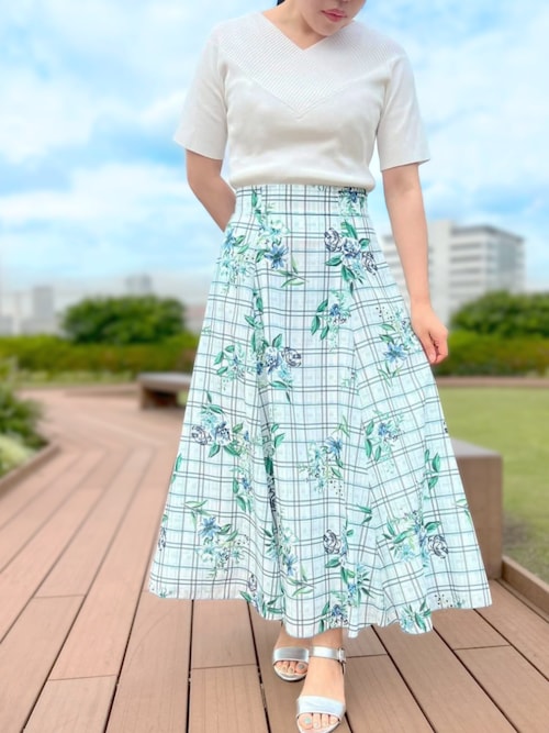 極美品 ストロベリーフィールズ 2点セット ウール グレー系 リボン ニット セール】リボンネックニット（ニット/セーター）｜STRAWBERRY